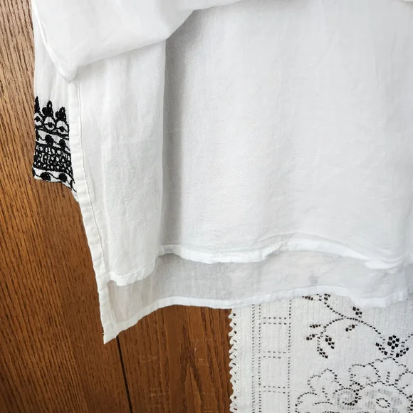 Ingear Resort White and Black Embroidered Top - Picture 12 of 13